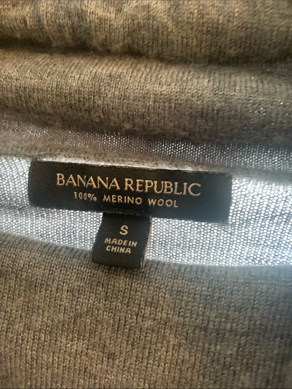 Banana Republic Charcoal 100% merino wool Sweater - Picture 4 of 8